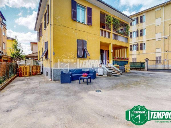 casa indipendente in vendita ad Ovada