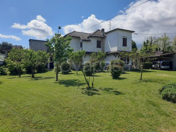 casa indipendente in vendita ad Ovada
