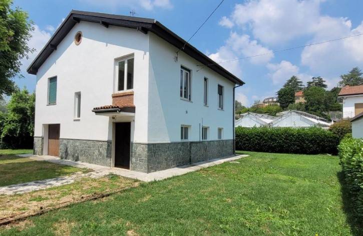 casa indipendente in vendita ad Ovada