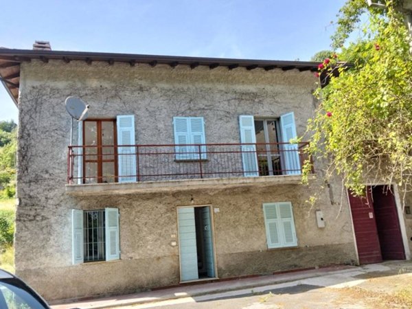 casa indipendente in vendita ad Ovada in zona San Lorenzo