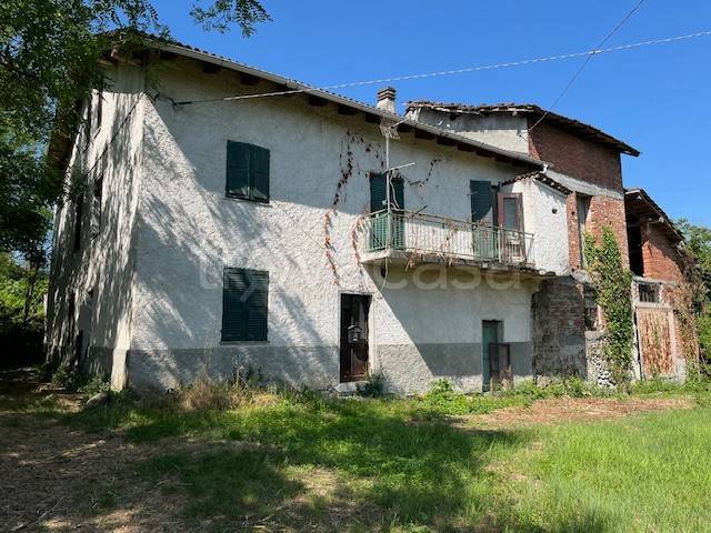 casa indipendente in vendita ad Ovada