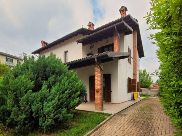 casa indipendente in vendita ad Ovada