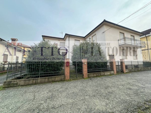 casa indipendente in vendita ad Ovada
