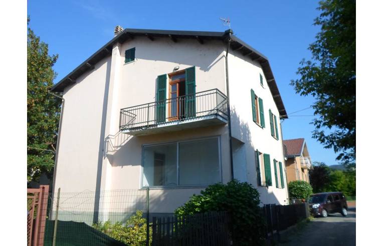 casa indipendente in vendita ad Ovada