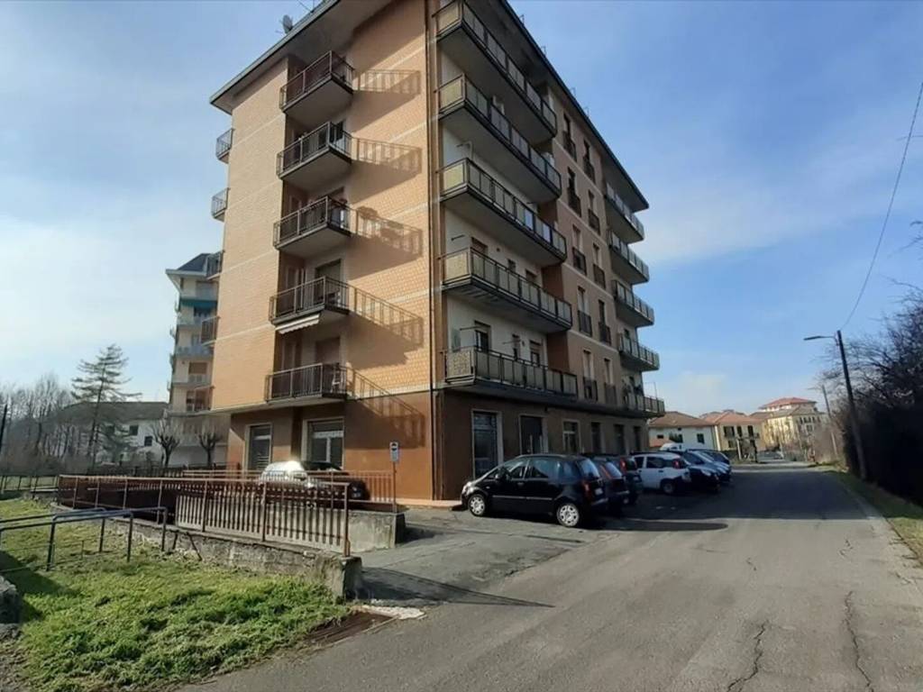 appartamento in vendita ad Ovada in zona Costa