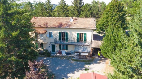 casa indipendente in vendita ad Ovada