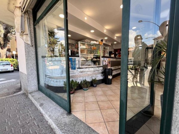 negozio in vendita ad Ovada