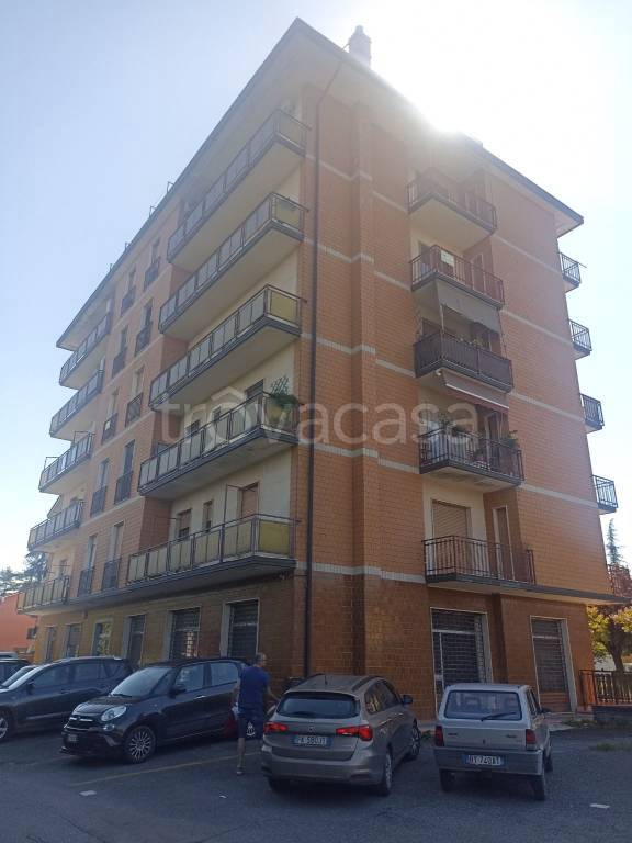 appartamento in vendita ad Ovada in zona Costa