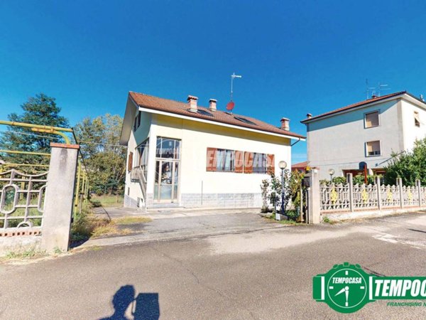 casa indipendente in vendita ad Ovada