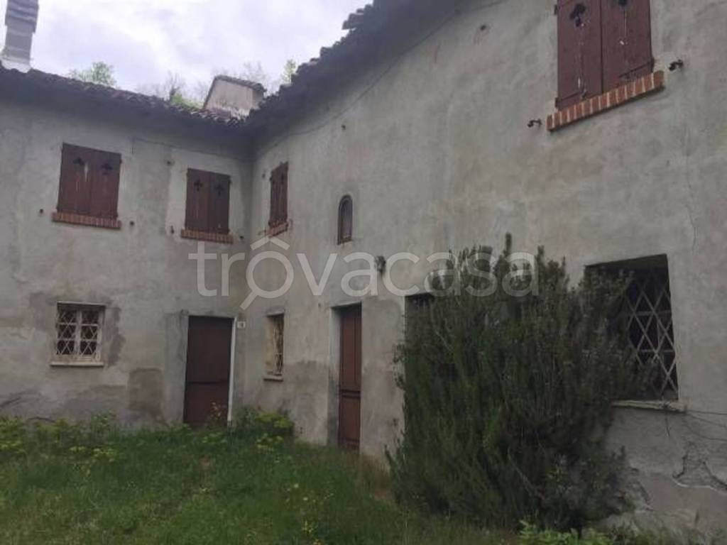 casa indipendente in vendita ad Ovada