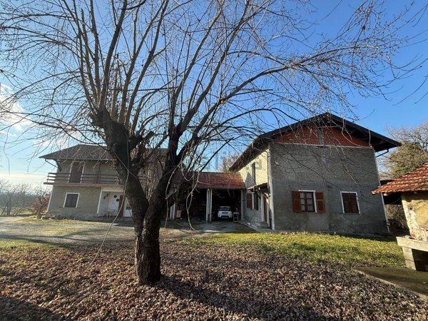 casa indipendente in vendita ad Ovada