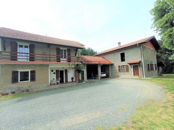 casa indipendente in vendita ad Ovada