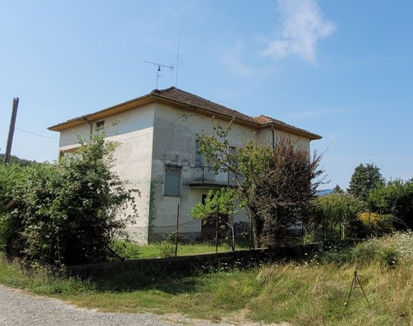 casa indipendente in vendita ad Ovada