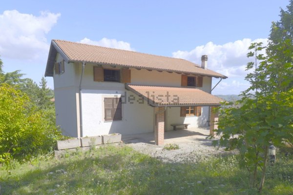 casa indipendente in vendita ad Ovada