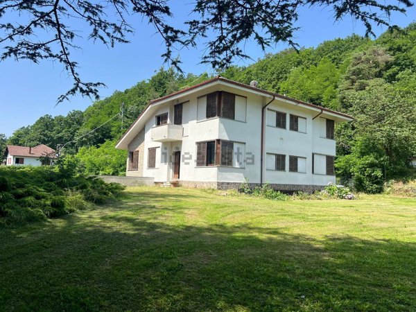 casa indipendente in vendita ad Ovada