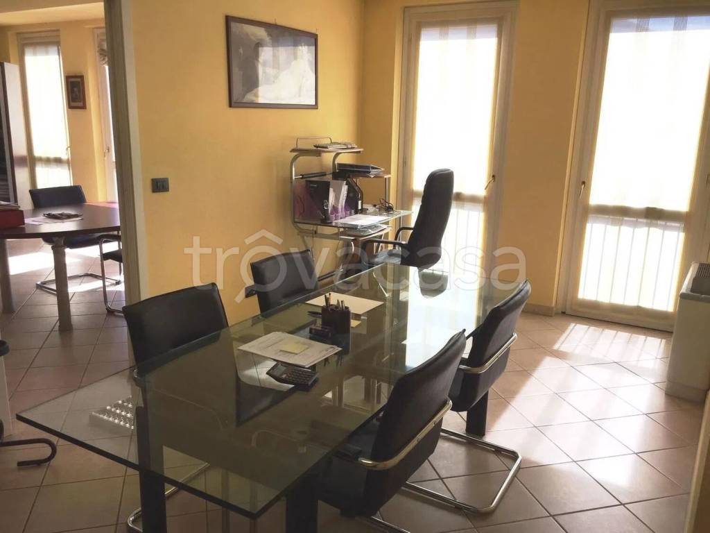 ufficio in vendita ad Ovada