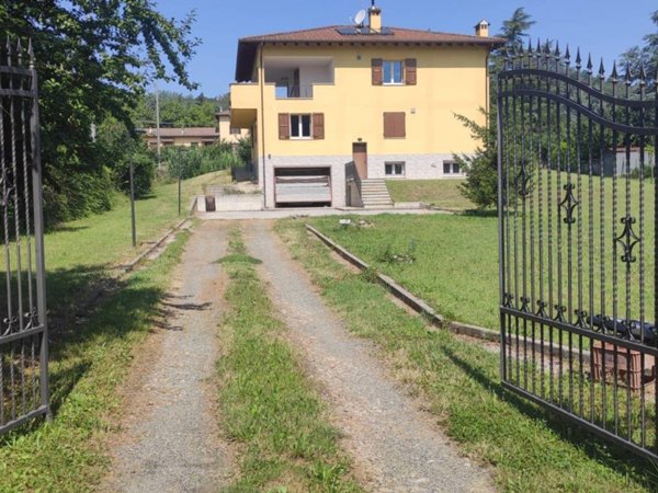 casa indipendente in vendita ad Ovada