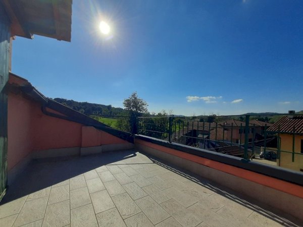 casa indipendente in vendita ad Ovada in zona Costa