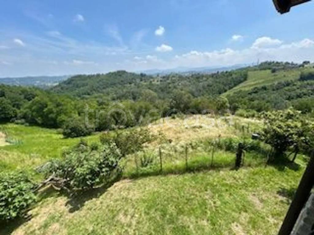 casa indipendente in vendita ad Ovada in zona San Lorenzo