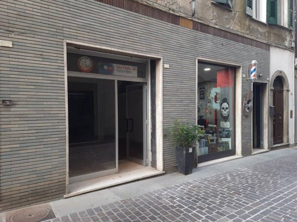 negozio in vendita ad Ovada