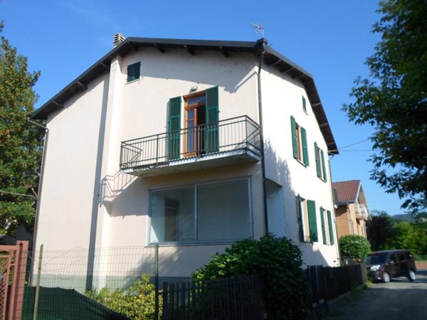 casa indipendente in vendita ad Ovada