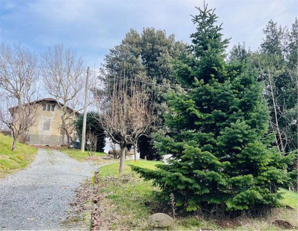 casa indipendente in vendita ad Ovada