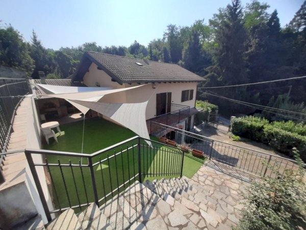 casa indipendente in vendita ad Ovada