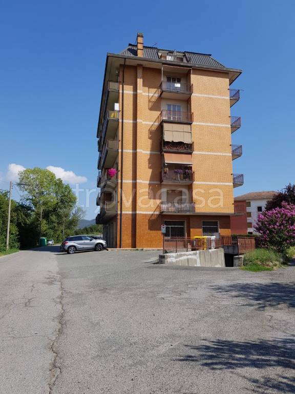 appartamento in vendita ad Ovada in zona Costa