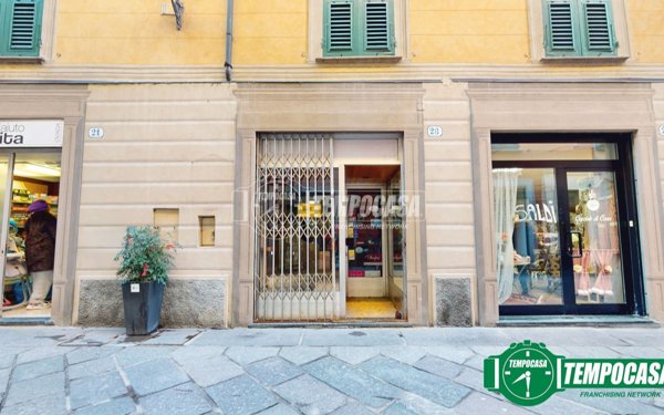 locale commerciale in vendita ad Ovada