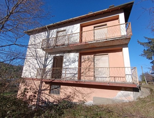 casa indipendente in vendita ad Ovada