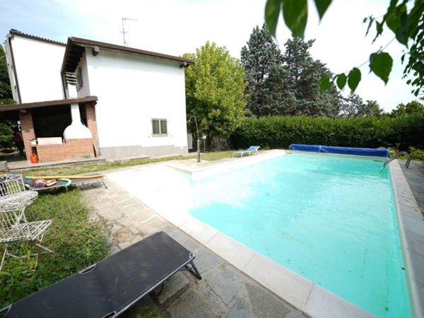 casa indipendente in vendita ad Ovada