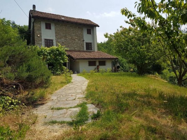 casa indipendente in vendita ad Ovada