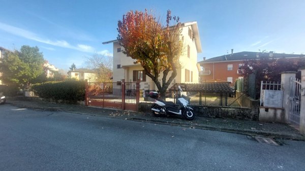 casa indipendente in vendita ad Ovada