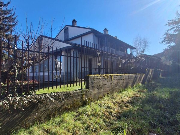 casa indipendente in vendita ad Ovada