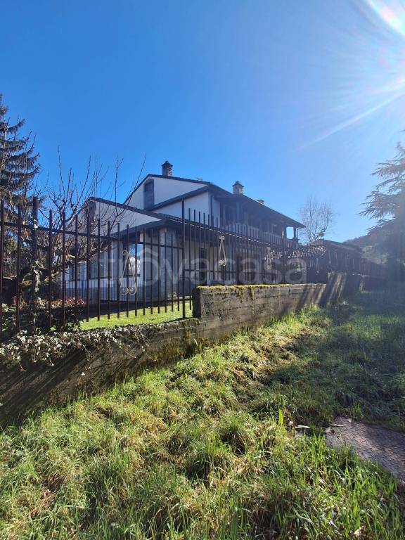 casa indipendente in vendita ad Ovada