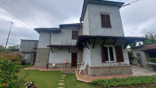 casa indipendente in vendita ad Ovada