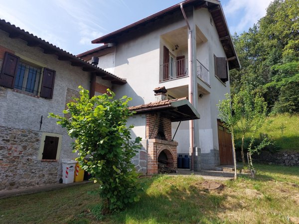 casa indipendente in vendita ad Ovada