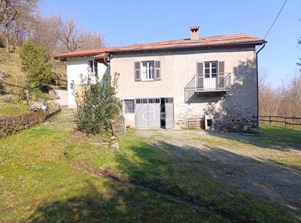 casa indipendente in vendita ad Ovada