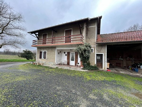 casa indipendente in vendita ad Ovada