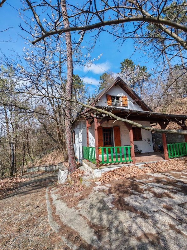 casa indipendente in vendita ad Ovada