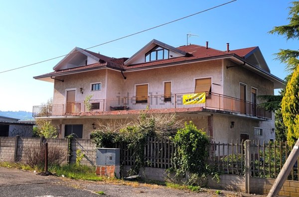 casa indipendente in vendita ad Ovada