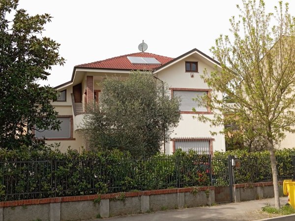 casa indipendente in vendita ad Ovada