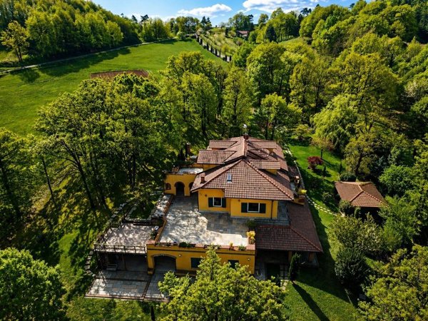 casa indipendente in vendita ad Ovada