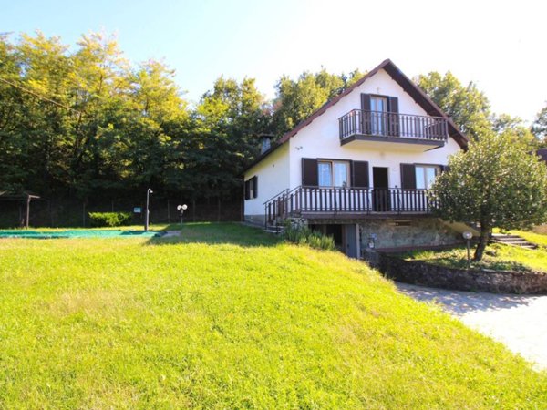 casa indipendente in vendita ad Ovada