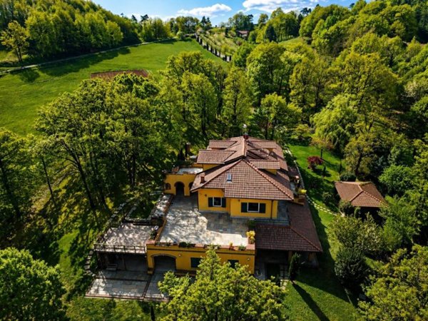 casa indipendente in vendita ad Ovada