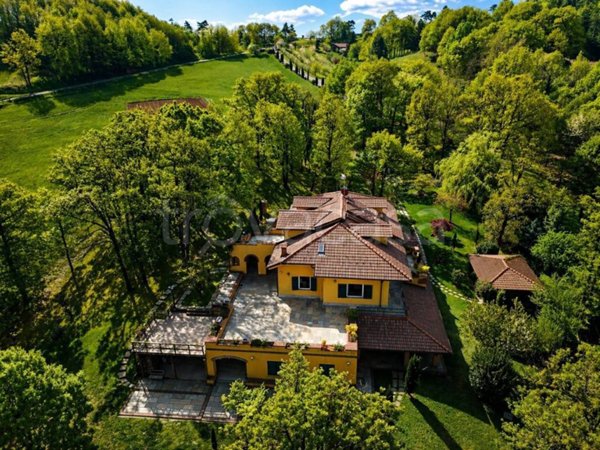 casa indipendente in vendita ad Ovada