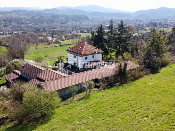 casa indipendente in vendita ad Ovada