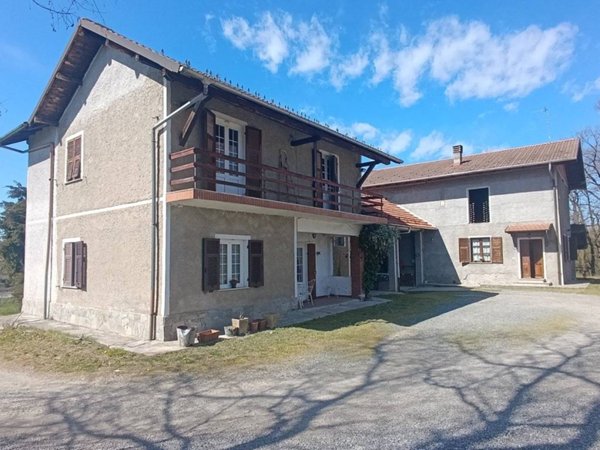 casa indipendente in vendita ad Ovada