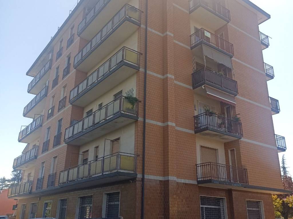 appartamento in vendita ad Ovada in zona Costa