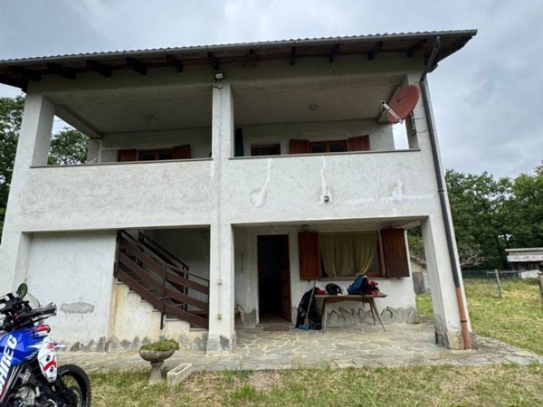 casa indipendente in vendita ad Ovada
